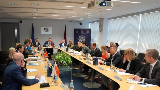 FOTO: Ministru delegāciju tikšanās