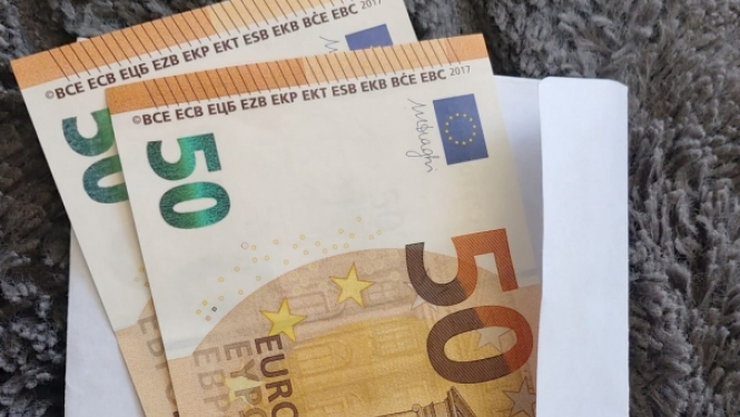 FOTO: 50 eiro banknotes