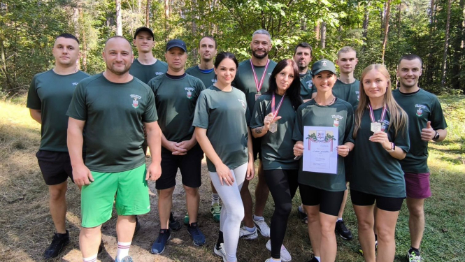 FOTO: Vieglatlētikas krosa sacensību dalībnieki