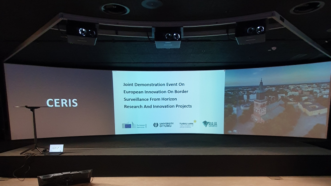 FOTO: Pasākuma ekrāns