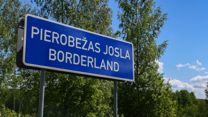FOTO: Pierobežas joslas zīme