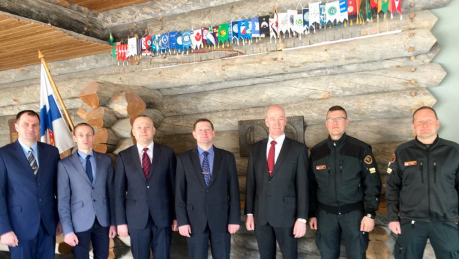 foto : Valsts robežsardzes koledžas amatpersonas  pieredzes apmaiņas vizītē Somijā
