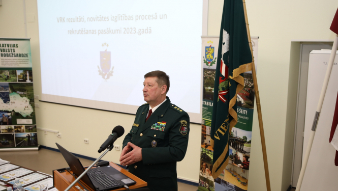 FOTO: VRK direktors uzrunā klātesošos sanāksmes laikā