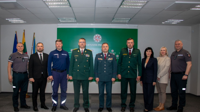FOTO: VRS priekšnieks ar Lietuvas Policijas departamenta un Lietuvas Valsts robežsardzes dienesta priekšniekiem