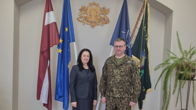 FOTO: VRS priekšnieks ar Moldovas vēstnieci LV