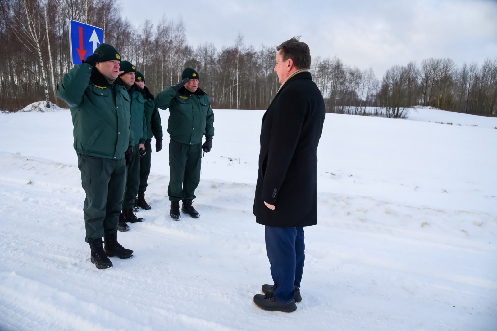 Valsts robežsardzes priekšnieks kopā ar Iekšlietu ministru apmeklē valsts robežu