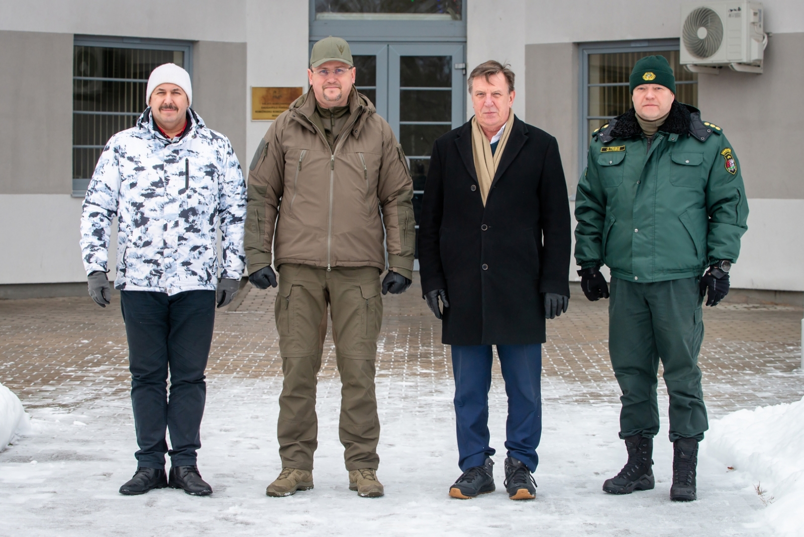 Valsts robežsardzes priekšnieks kopā ar Iekšlietu ministru apmeklē valsts robežu