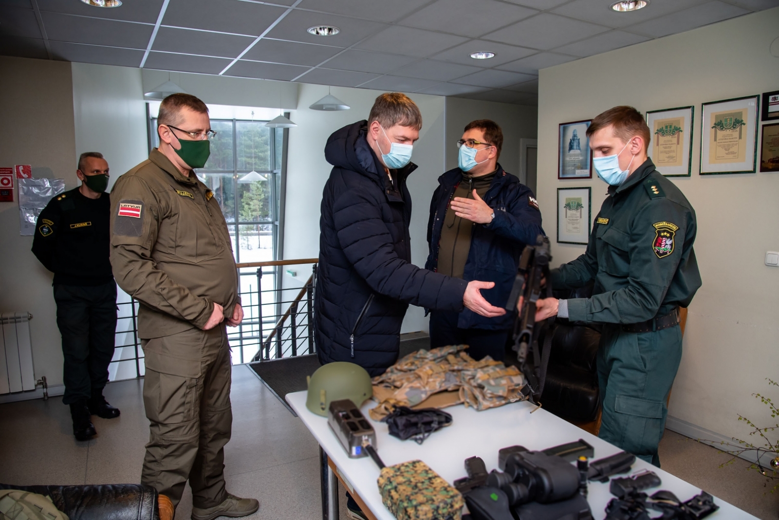 FOTO: Lietuvas pārstāvju vizīte uz robežas