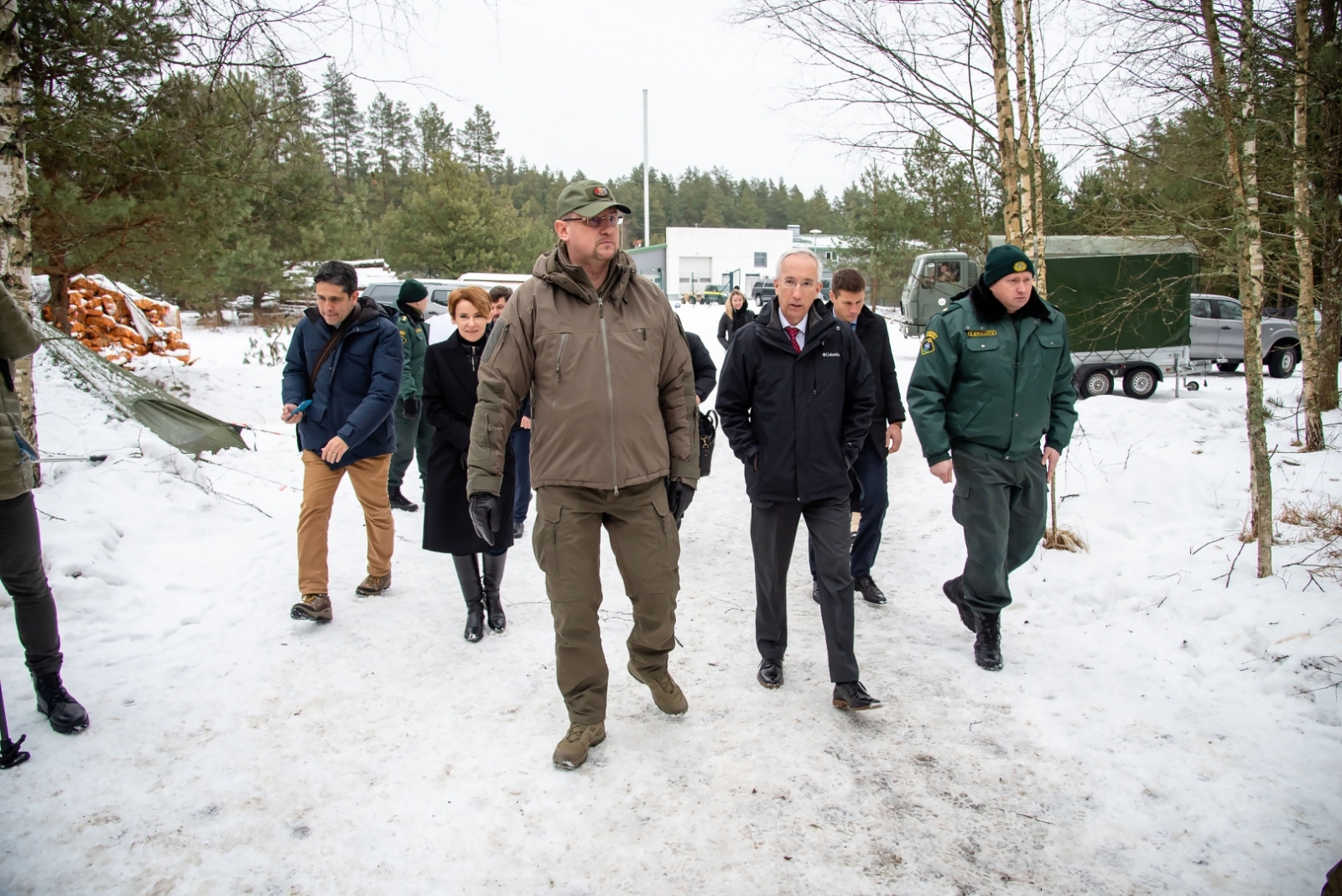 FOTO: ASV vēstnieks Latvijā uz robežas