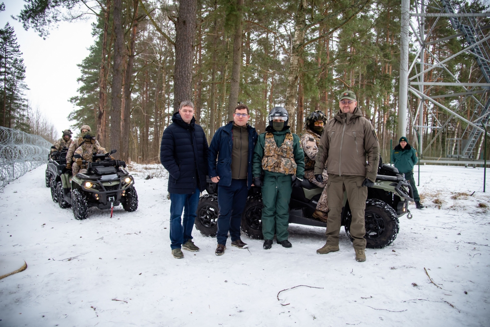 FOTO: Lietuvas pārstāvju vizīte uz robežas