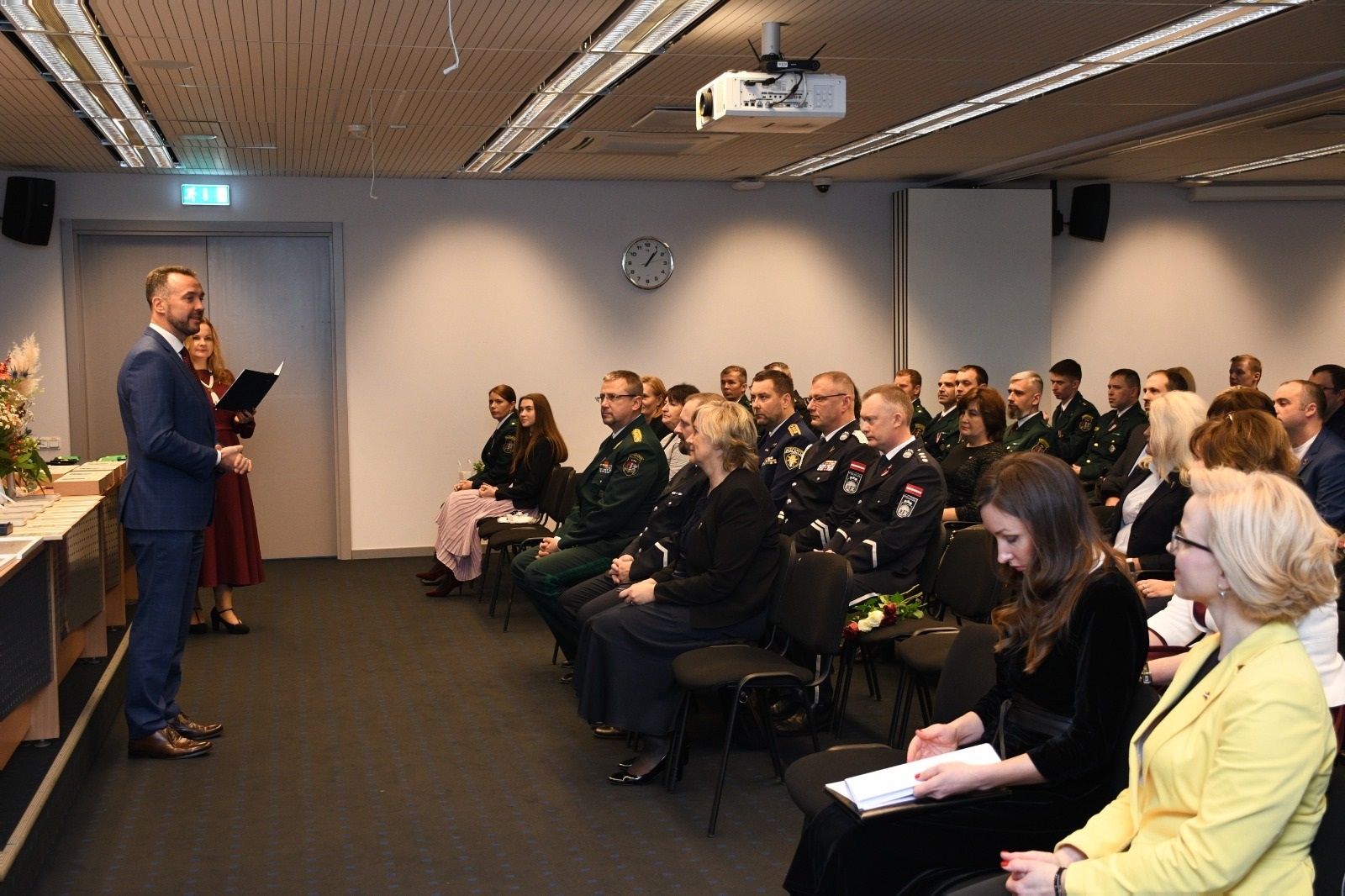 Robežsargi saņem Iekšlietu ministrijas apbalvojumus