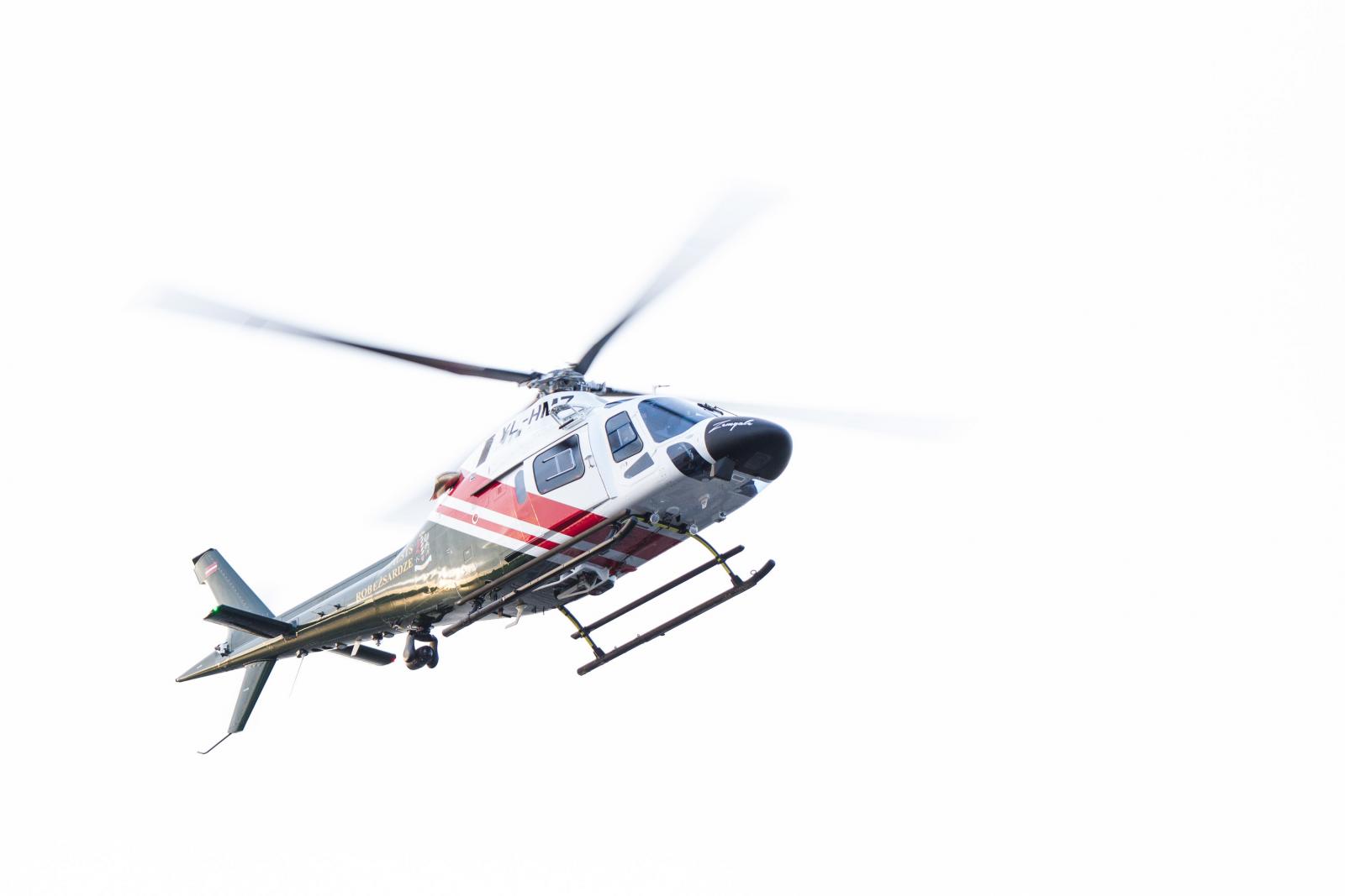 FOTO: Jaunais VRS helikopters