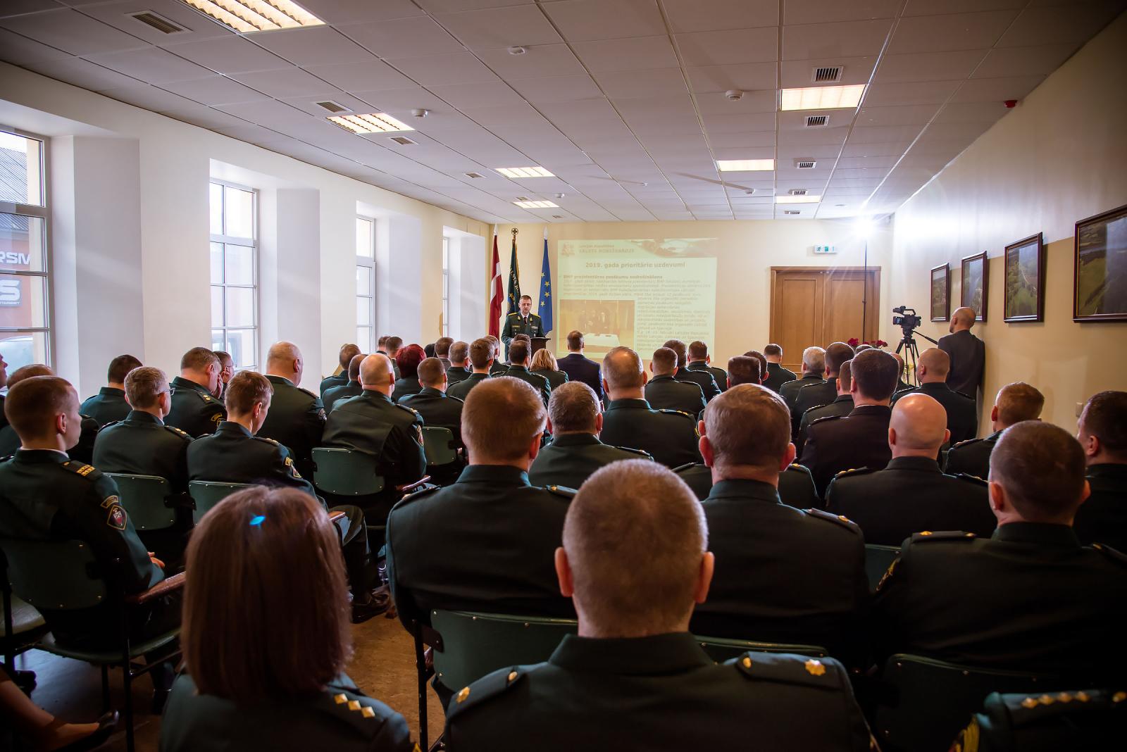 FOTO: Atskaites sanāksme