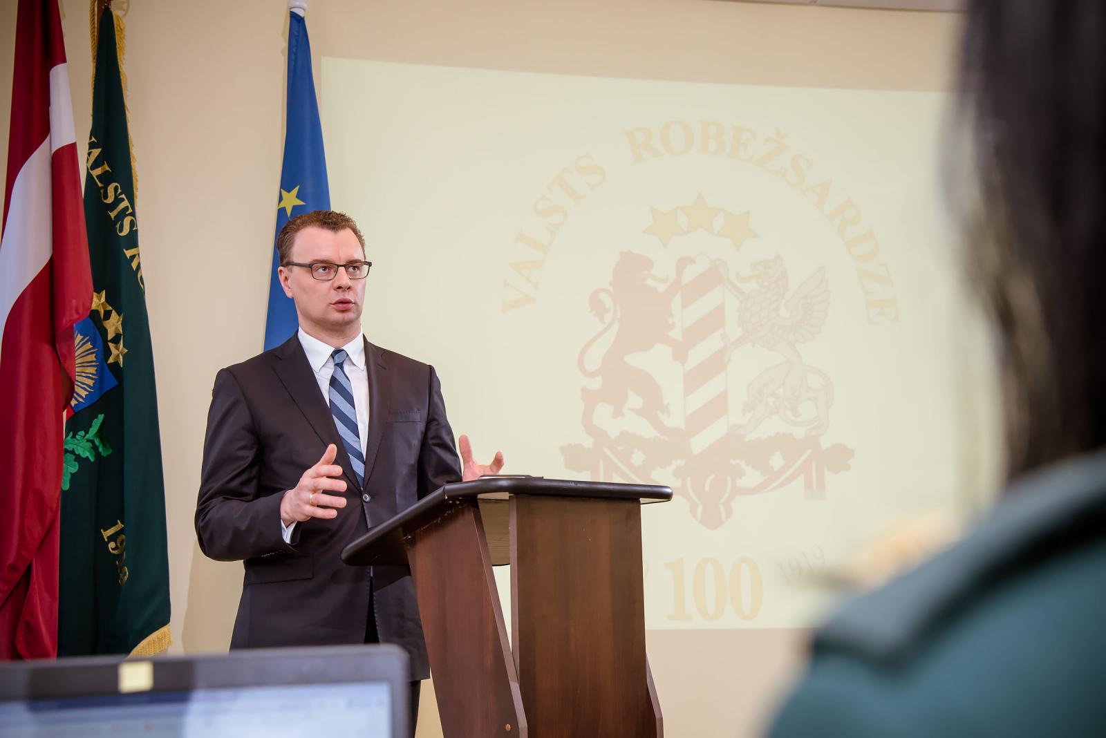 FOTO: Atskaites sanāksme