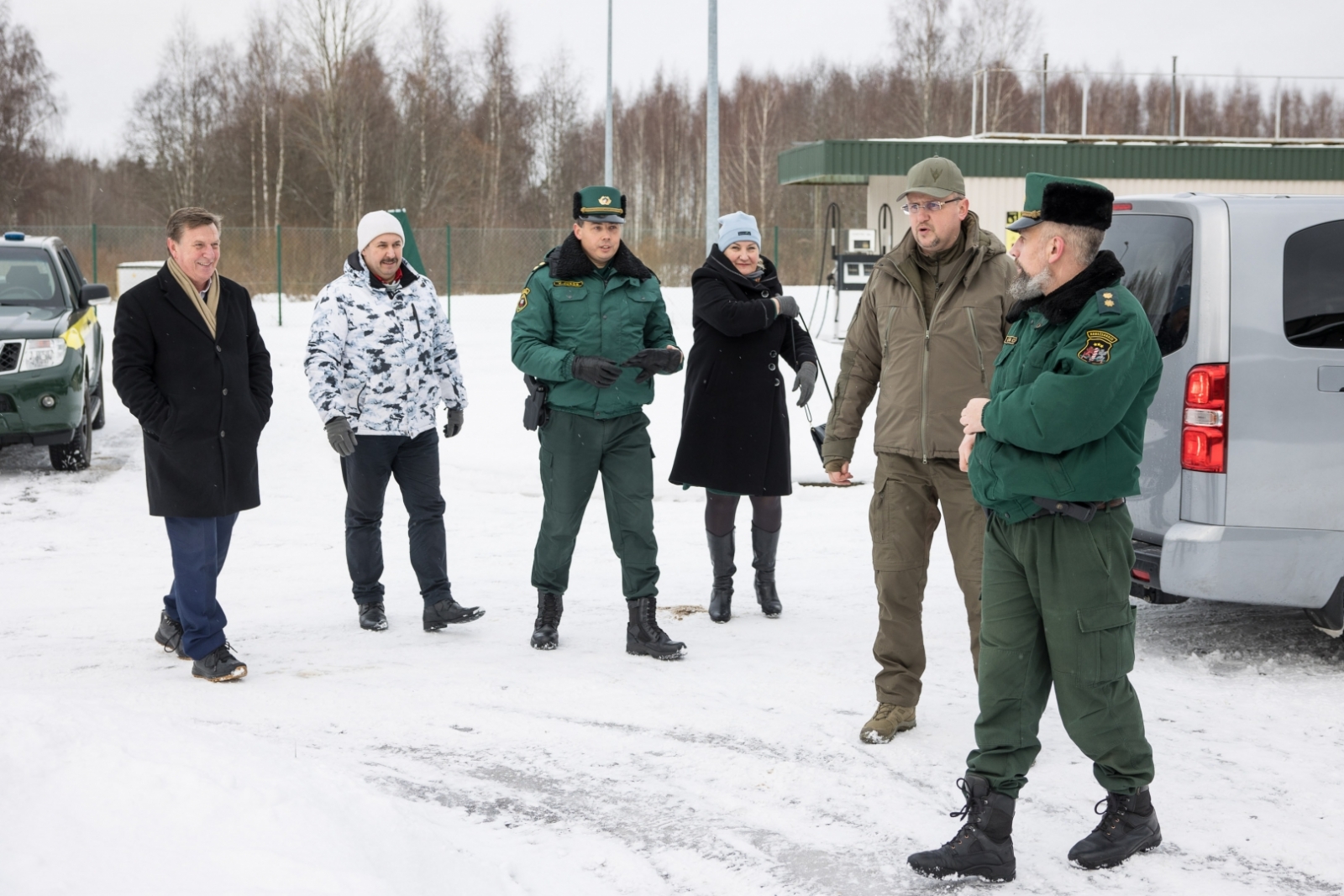 Valsts robežsardzes priekšnieks kopā ar Iekšlietu ministru apmeklē valsts robežu