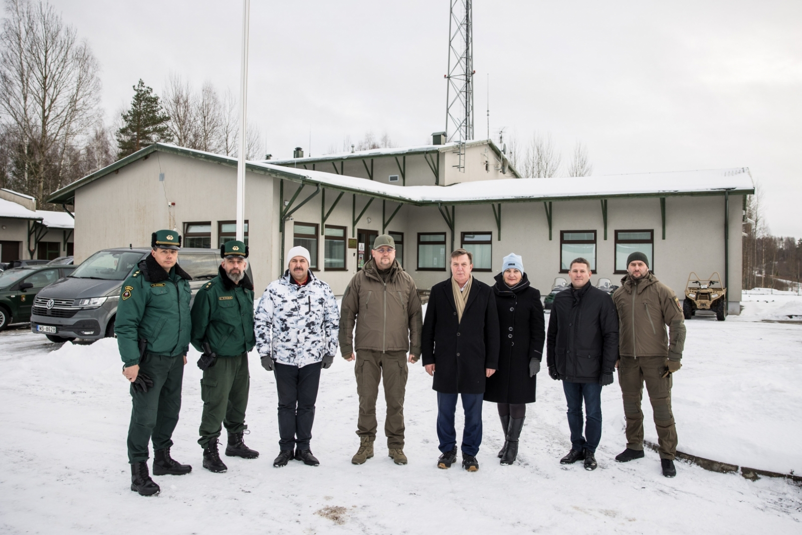 Valsts robežsardzes priekšnieks kopā ar Iekšlietu ministru apmeklē valsts robežu