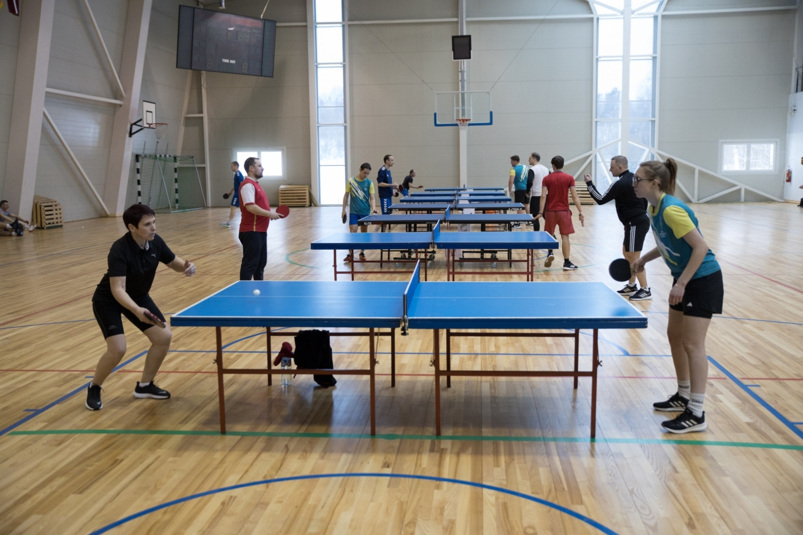 FOTO: Sacensības galda tenisā