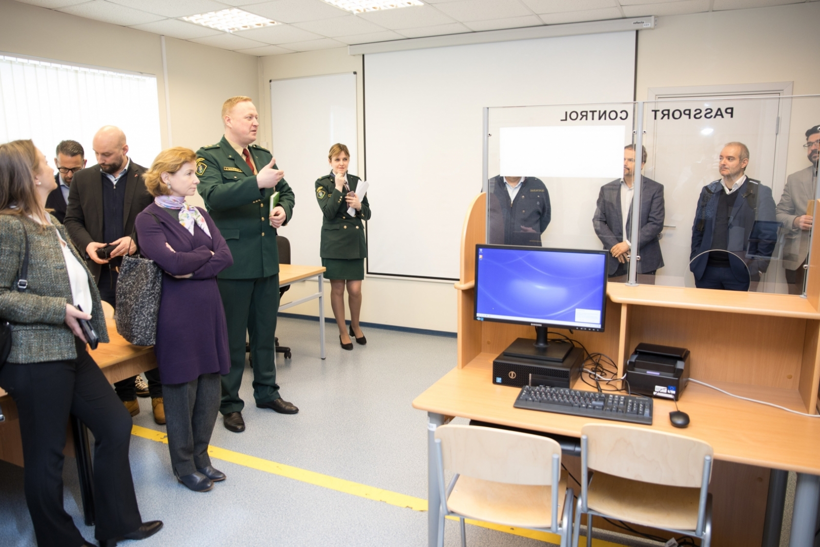 FOTO: Ārvalstu pārstāvniecību delegācijas apmeklē Valsts robežsardzi