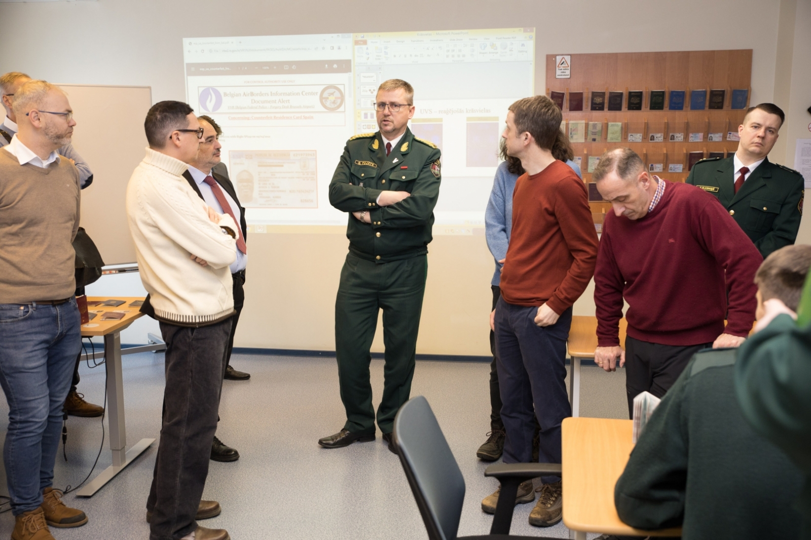 FOTO: Ārvalstu pārstāvniecību delegācijas apmeklē Valsts robežsardzi