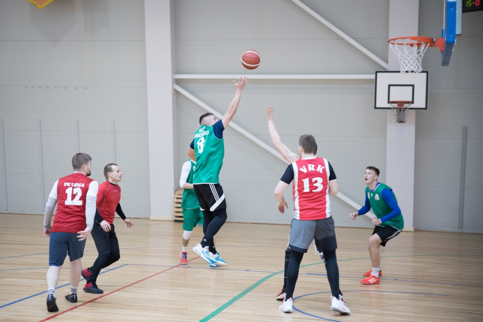 FOTO: Robežsargi spēlē basketbolu