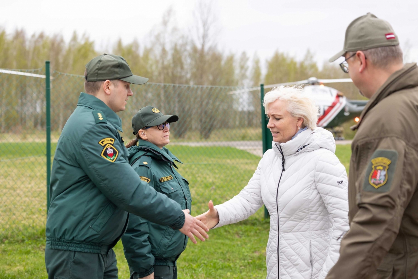 FOTO: Saeimas priekšsēdētāja apmeklē robežu