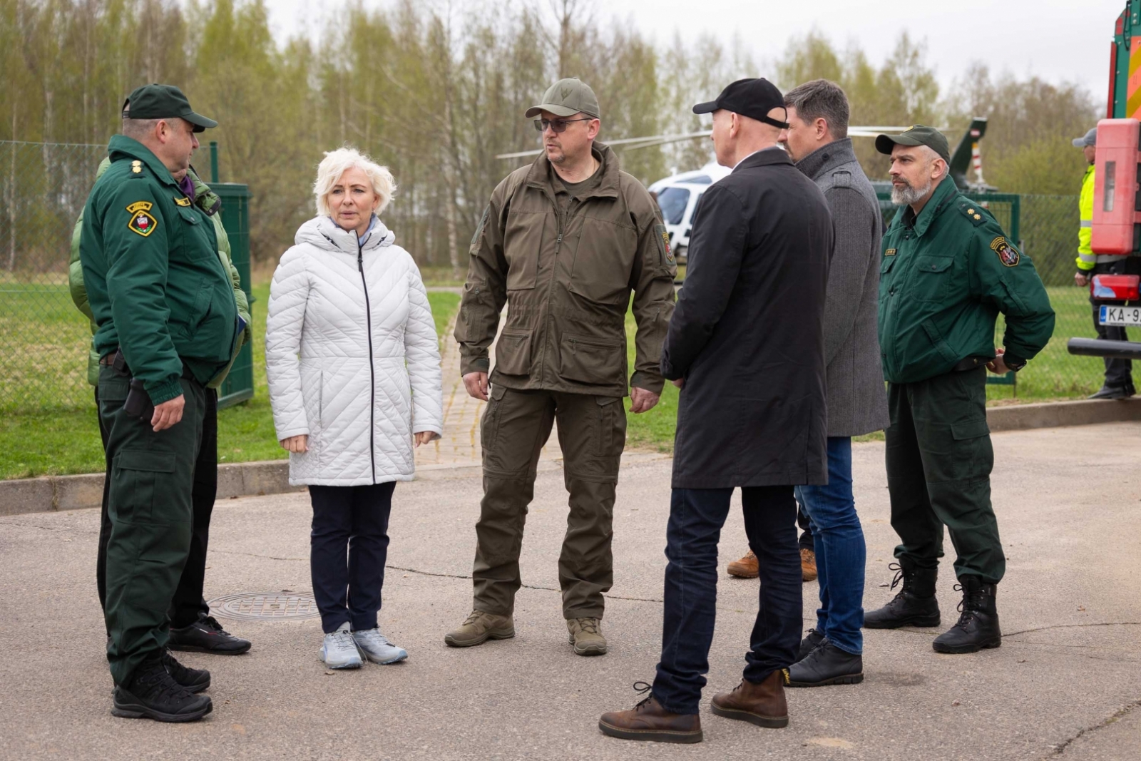 FOTO: Saeimas priekšsēdētāja apmeklē robežu