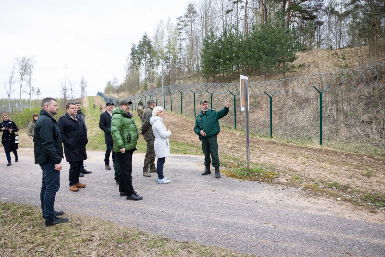 FOTO: Saeimas priekšsēdētāja apmeklē robežu