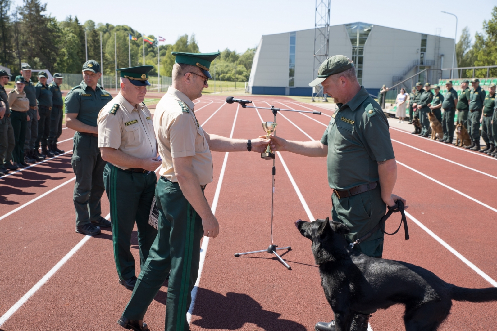 FOTO: Kinologu sacensības