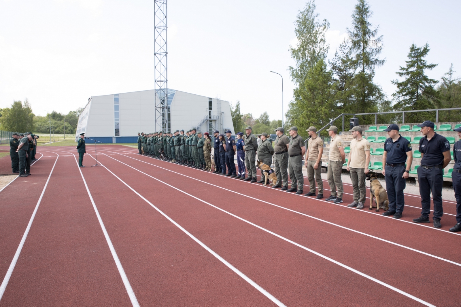 FOTO: Kinologu sacensības