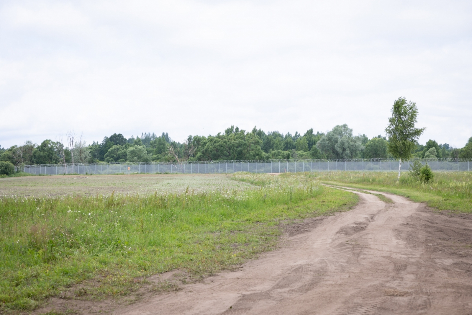FOTO:  Valsts prezidents Edgars Rinkēvičs apmeklē Latvijas austrumu robežu 