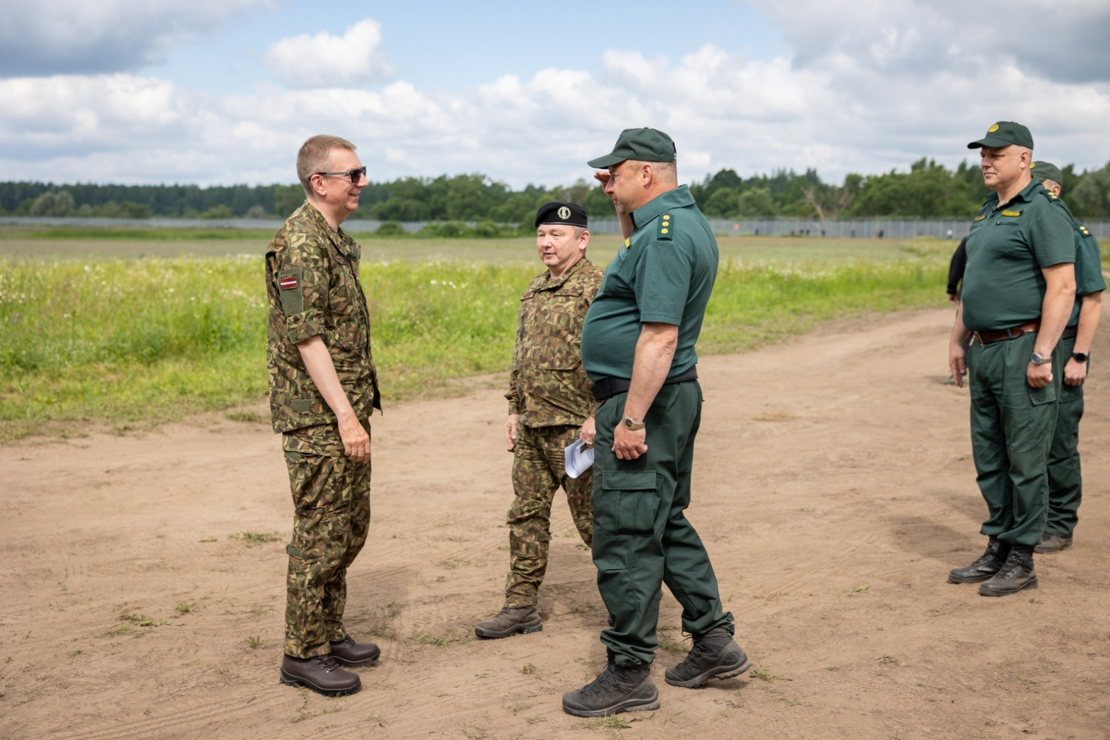 FOTO:  Valsts prezidents Edgars Rinkēvičs apmeklē Latvijas austrumu robežu 