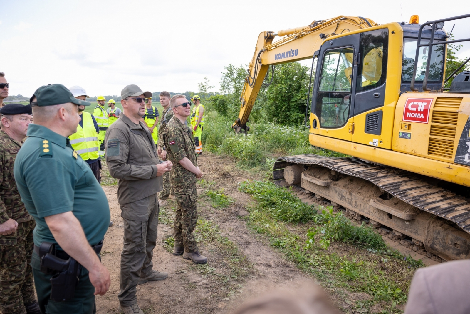 FOTO:  Valsts prezidents Edgars Rinkēvičs apmeklē Latvijas austrumu robežu 