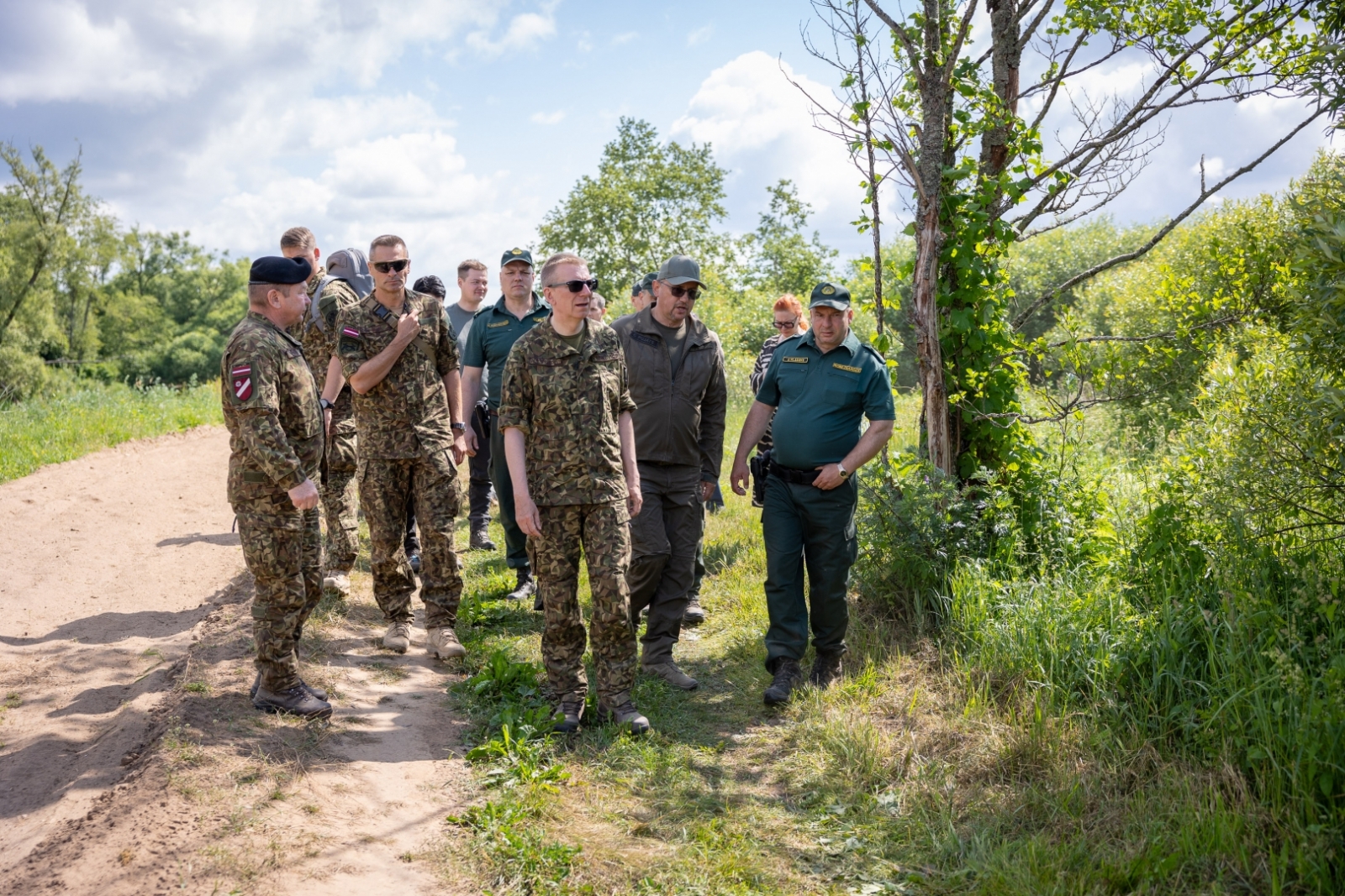 FOTO:  Valsts prezidents Edgars Rinkēvičs apmeklē Latvijas austrumu robežu 