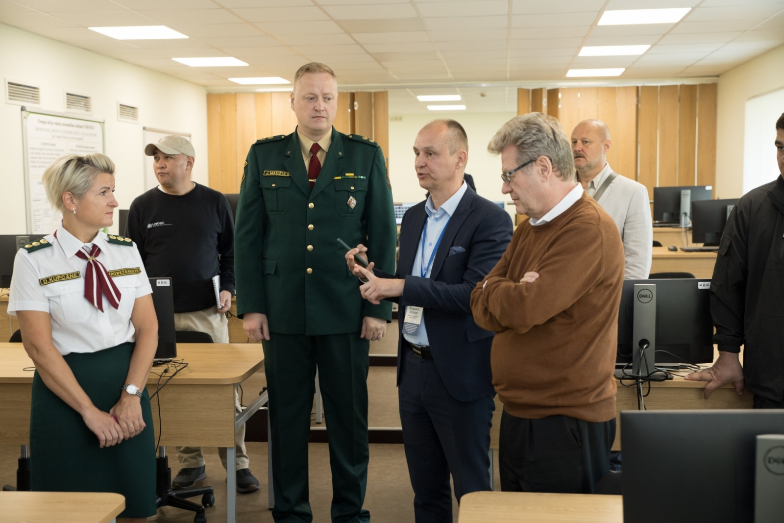 FOTO: Bomca delegācija apmeklē VRK