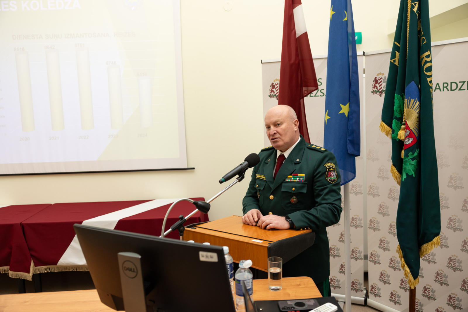 FOTO: Atskaites sanāksme