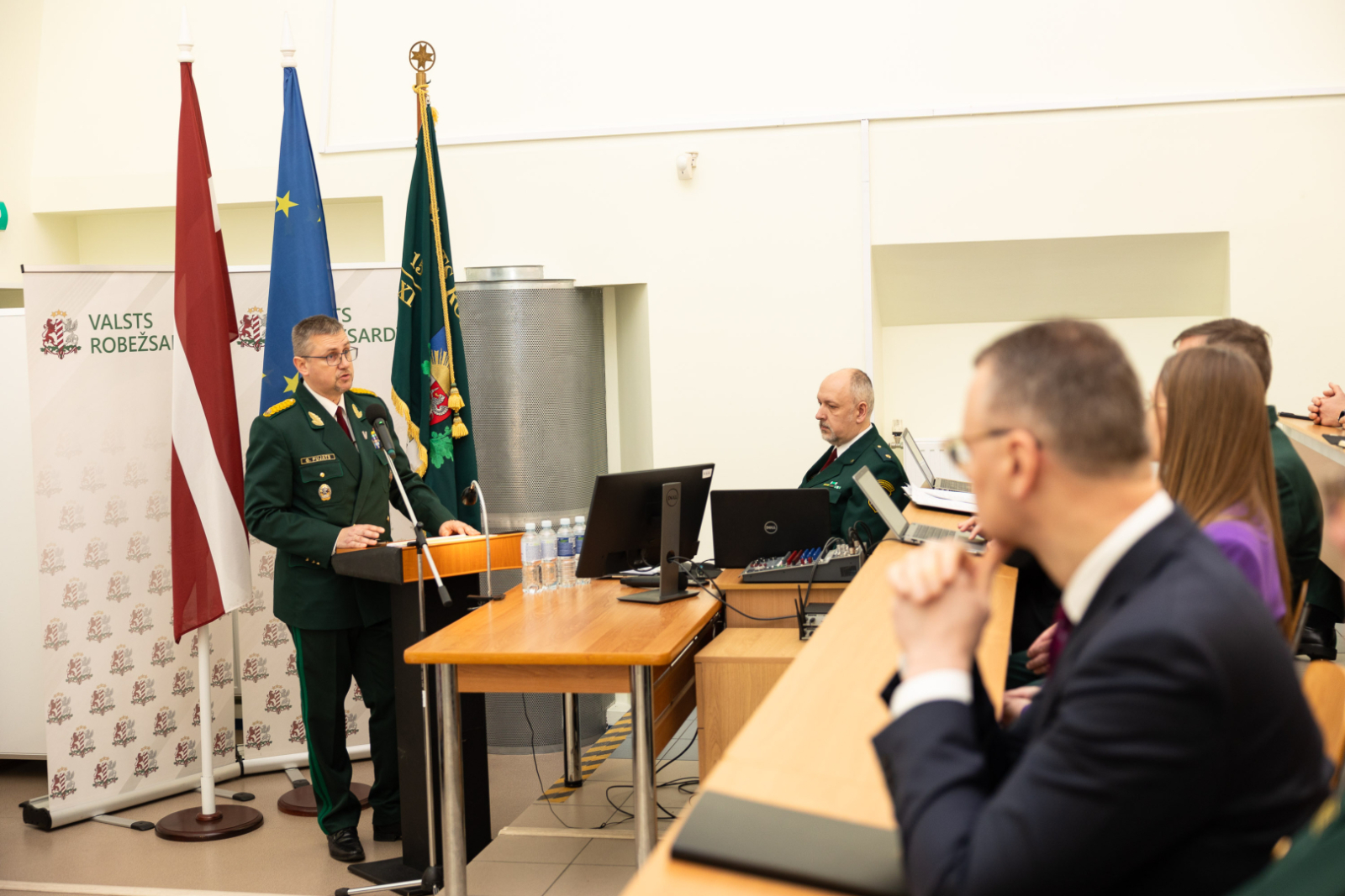 FOTO: Atskaites sanāksme