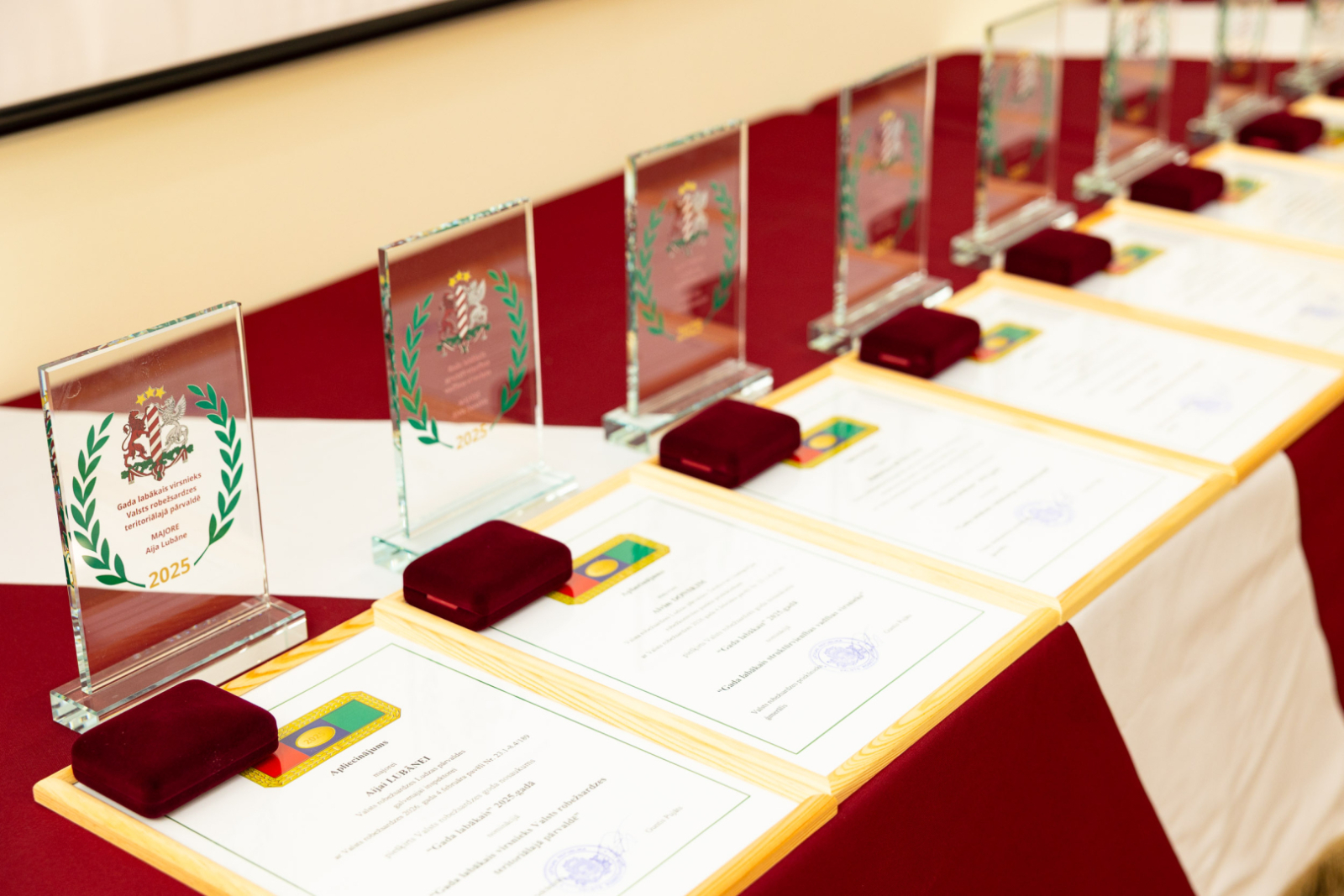 FOTO: Atskaites sanāksme