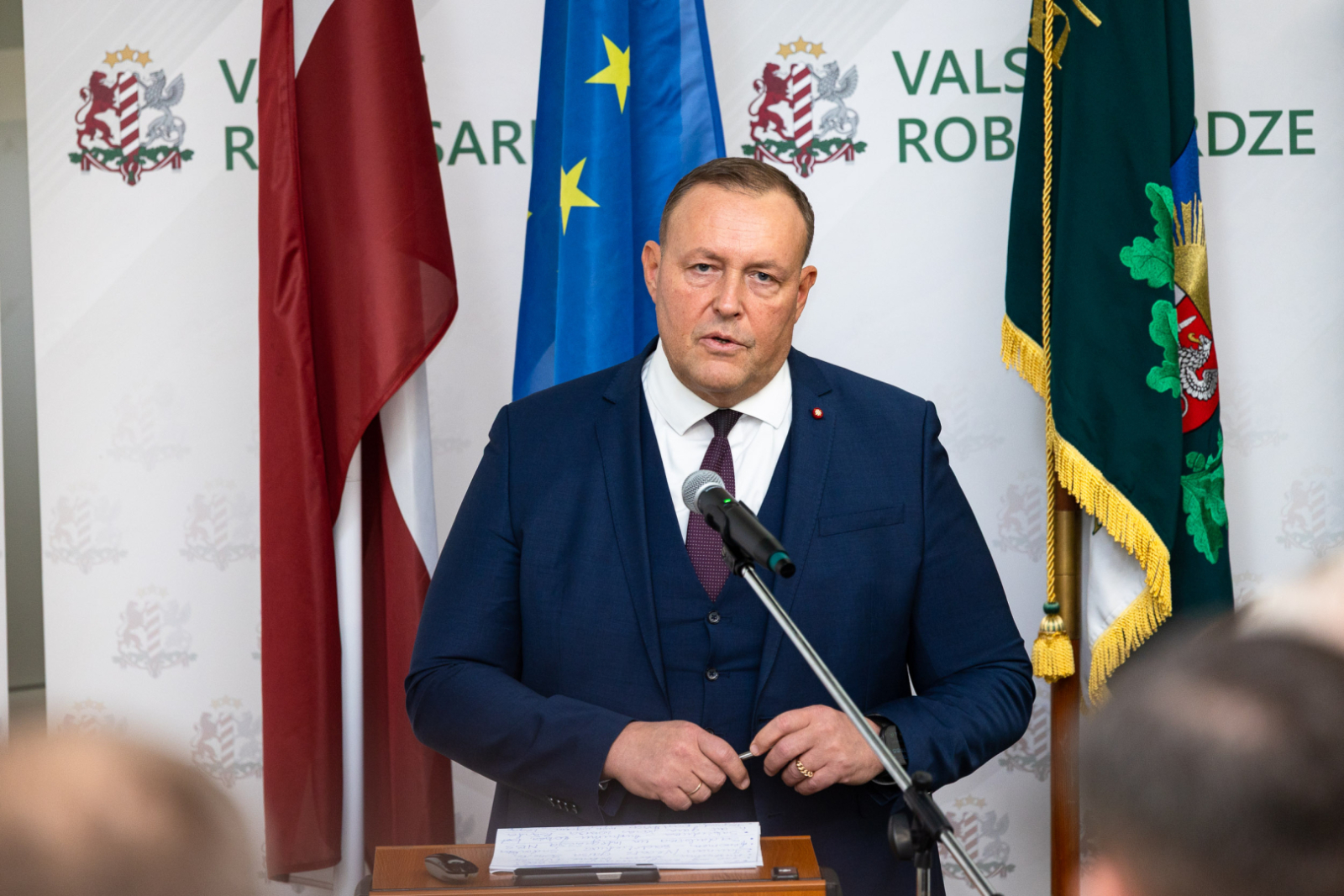 FOTO: Atskaites sanāksme