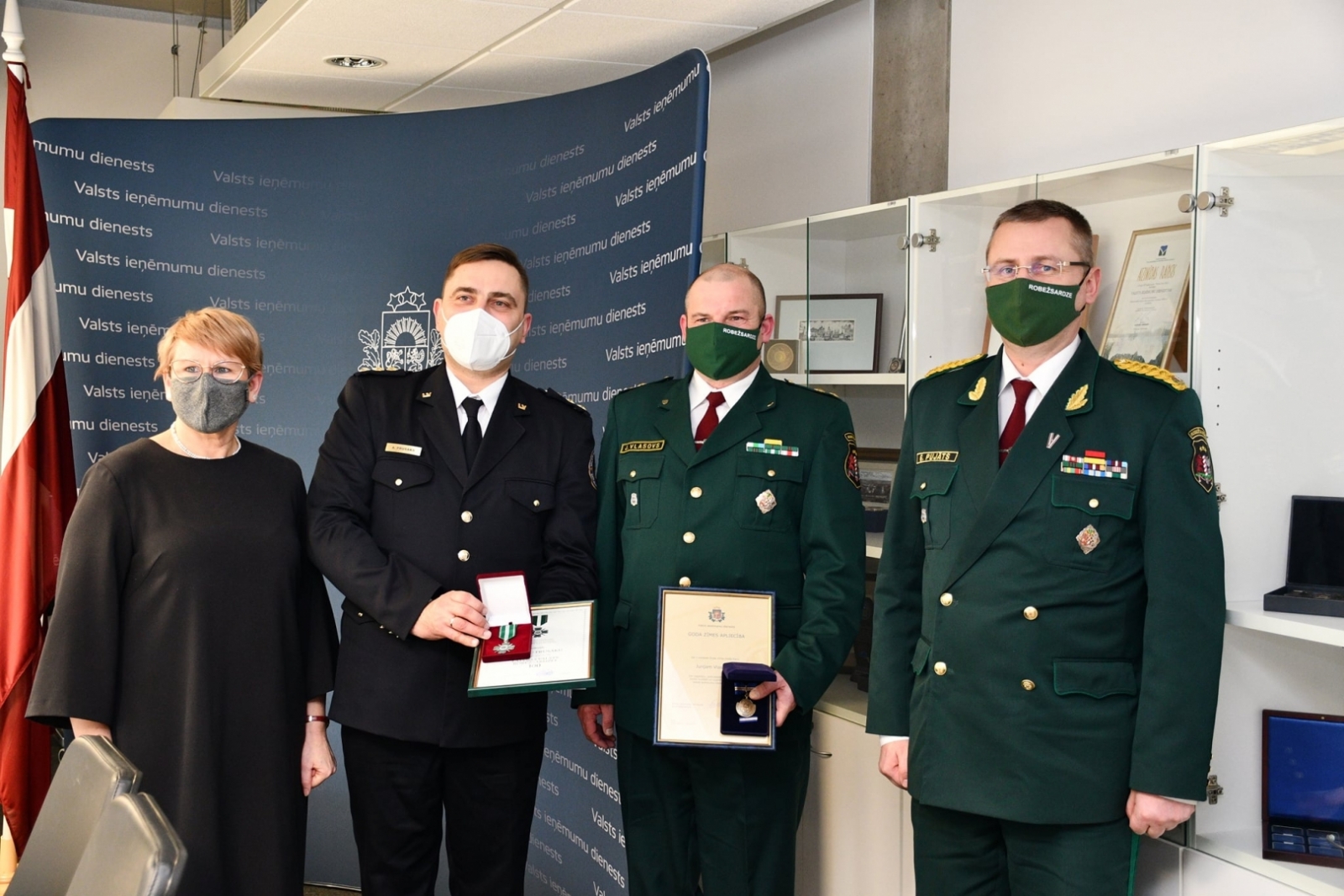 FOTO: VID un VRS amtpersonas