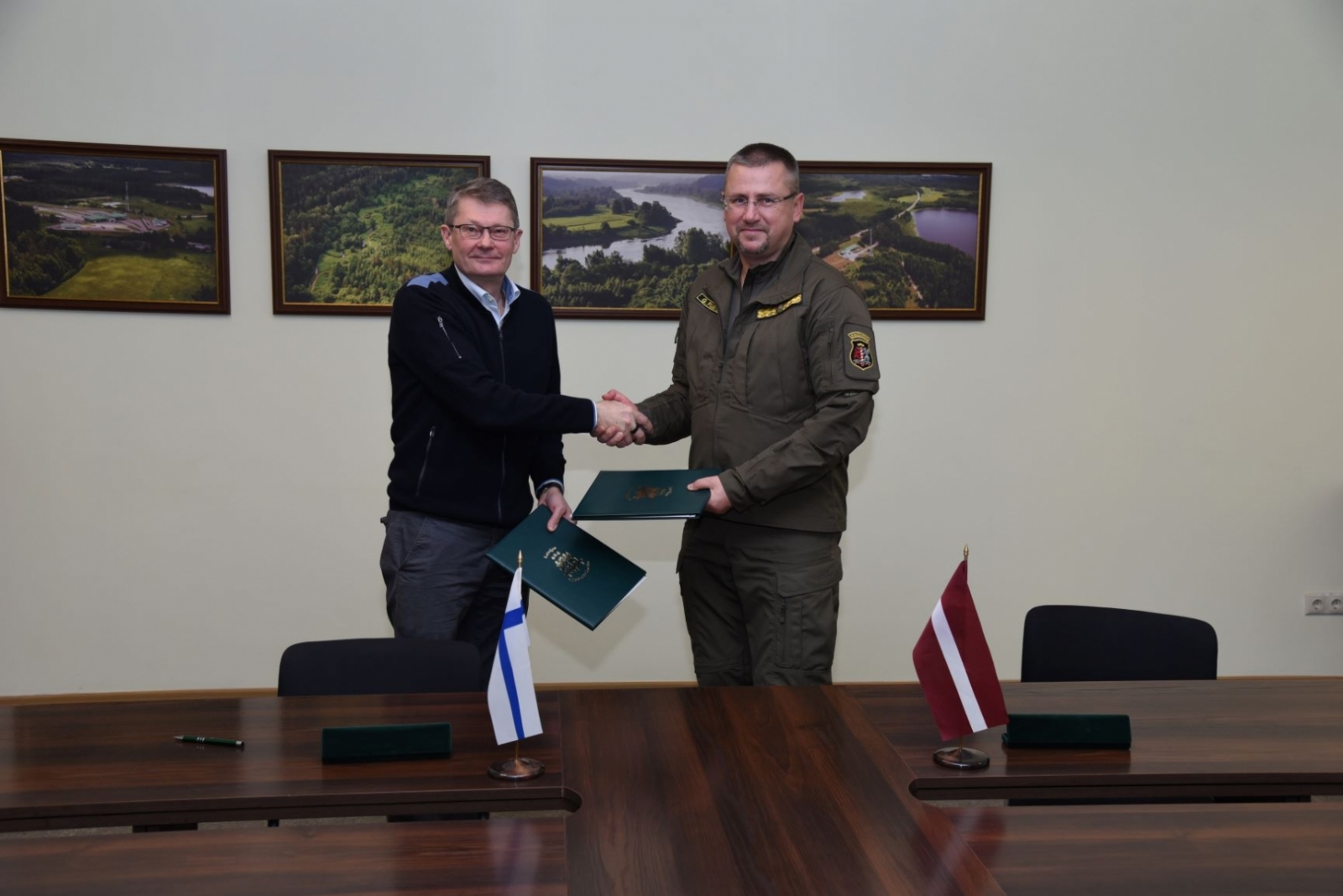 Tiekas Latvijas un Somijas Robežapsardzības iestāžu vadītāji