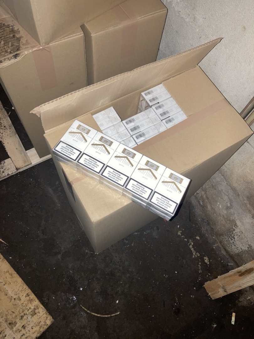 Par nelikumīgu tabakas izstrādājumu ražošanu un uzglabāšanu likumsargi aiztur piecas personas