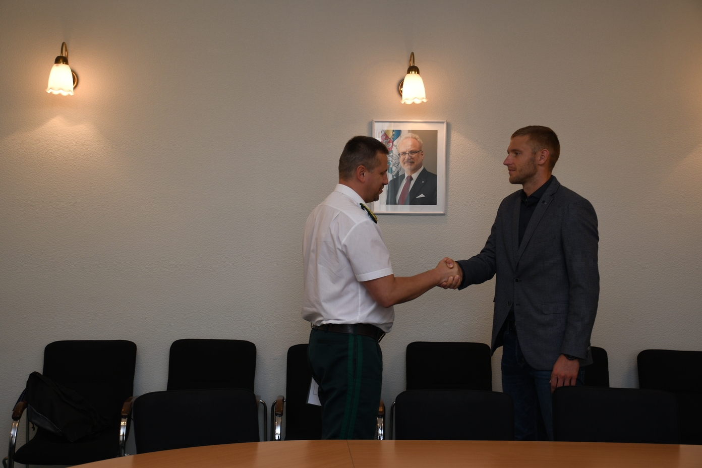 FOTO: VRS vadība pasniedz apbalvojumus olimpiešiem