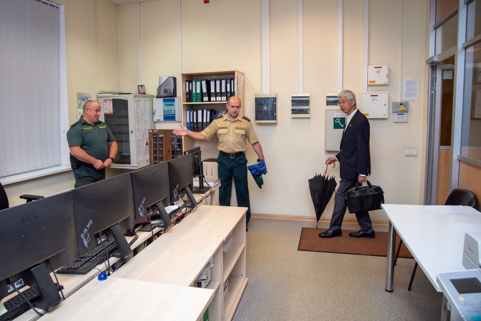 Robežsargi tiekas ar Japānas vēstniecības un ANO Bēgļu aģentūras Latvijā pārstāvjiem