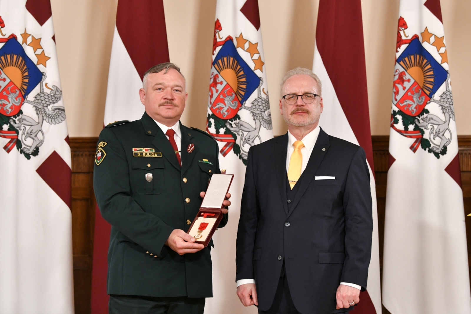 Robežsargi saņem valsts augstāko apbalvojumu