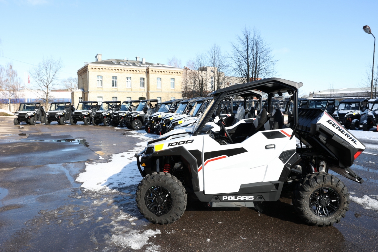 FOTO: Bagiju nodošanas pasākums