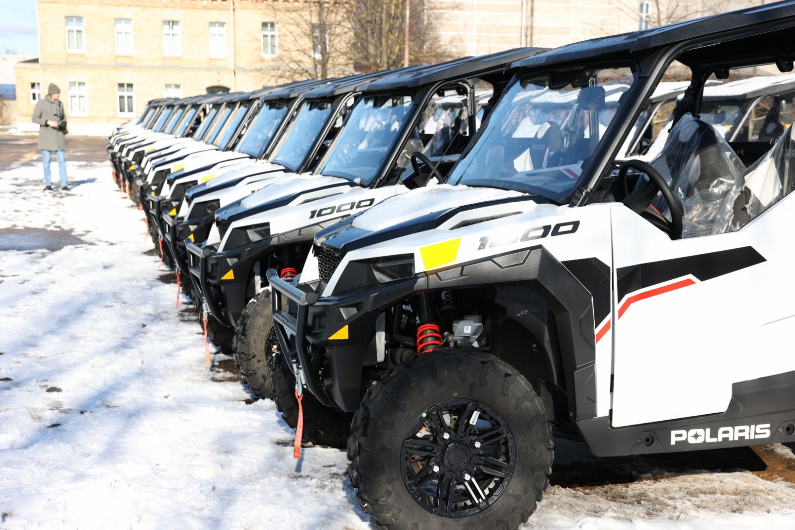 FOTO: Bagiju nodošanas pasākums