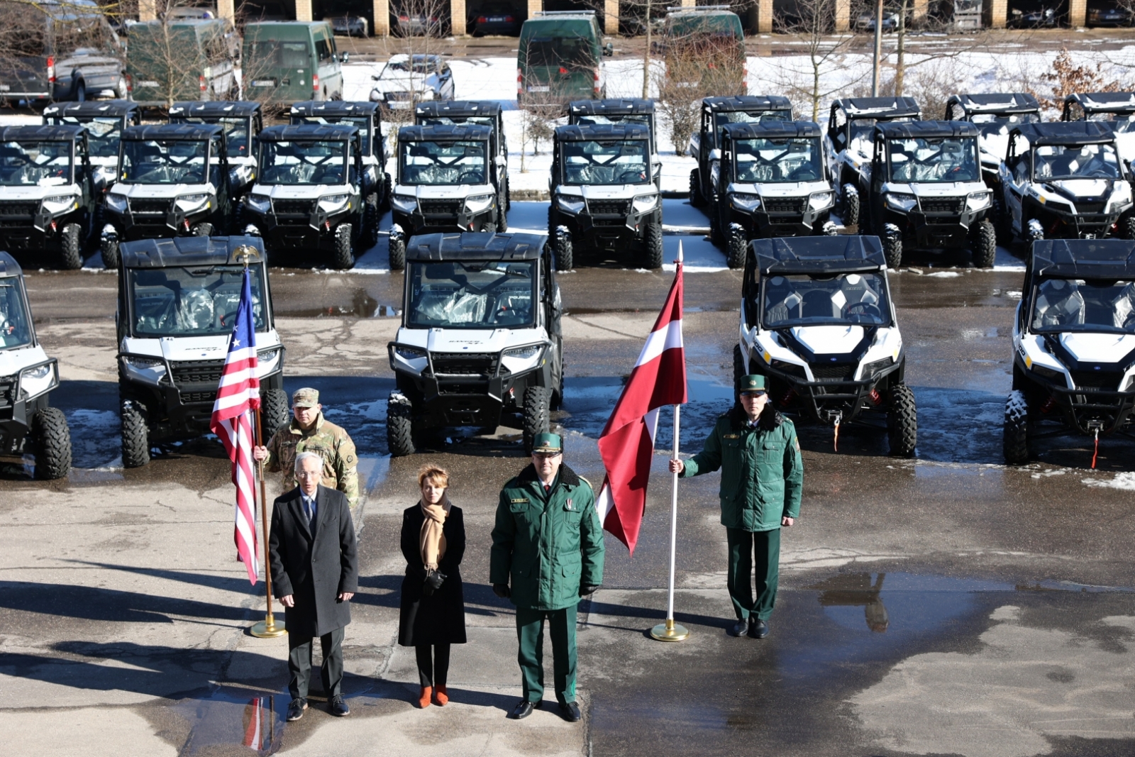 FOTO: Bagiju nodošanas pasākums