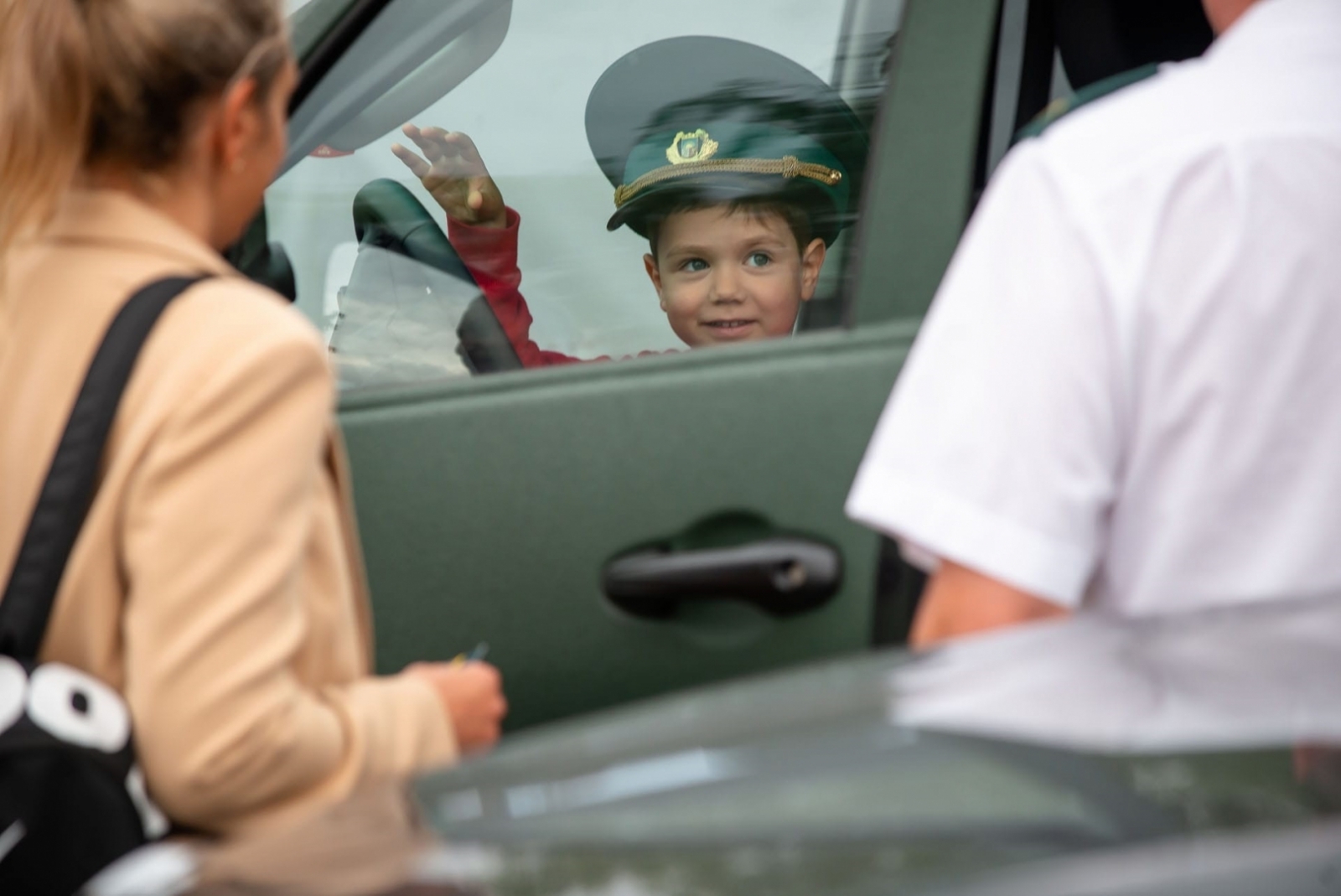 Valsts robežsardzes Daugavpils pārvaldes amatpersonas  piedalās Līvānu pilsētas svētkos