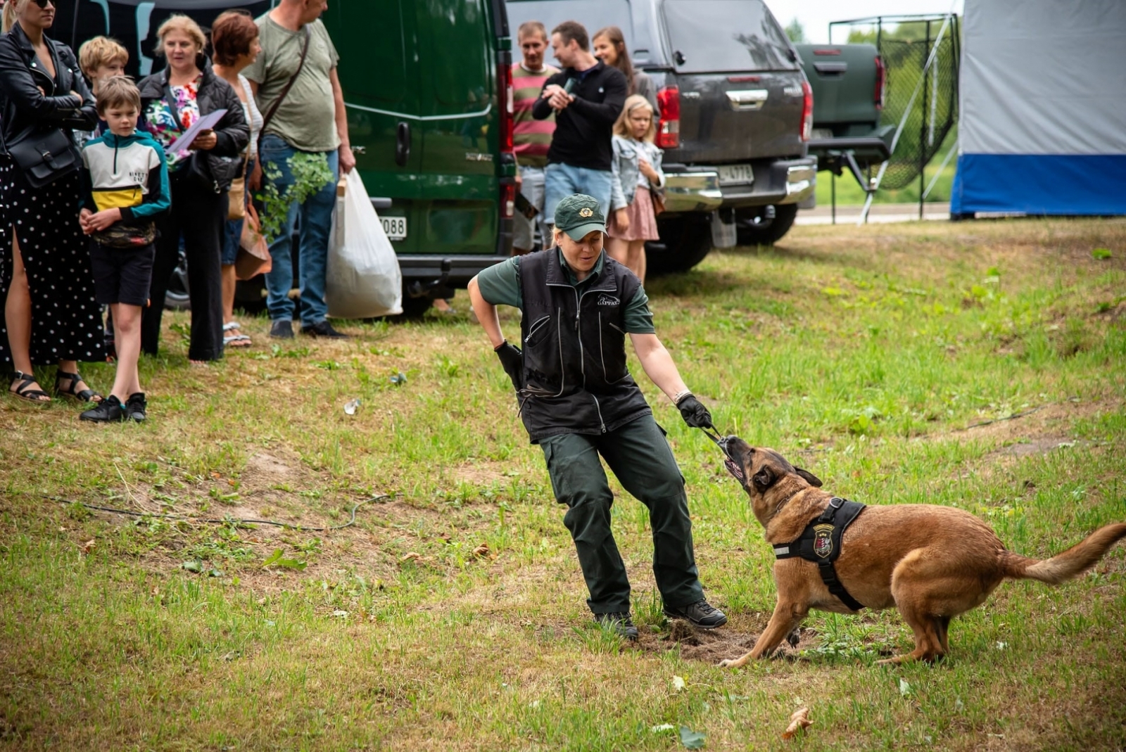 Valsts robežsardzes Daugavpils pārvaldes amatpersonas  piedalās Līvānu pilsētas svētkos