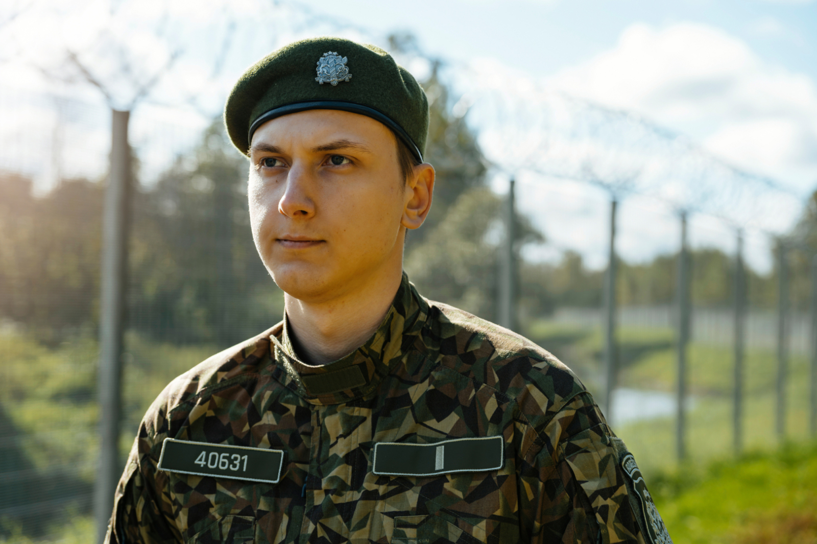 FOTO: Robežsargs jaunajā formas tērpā